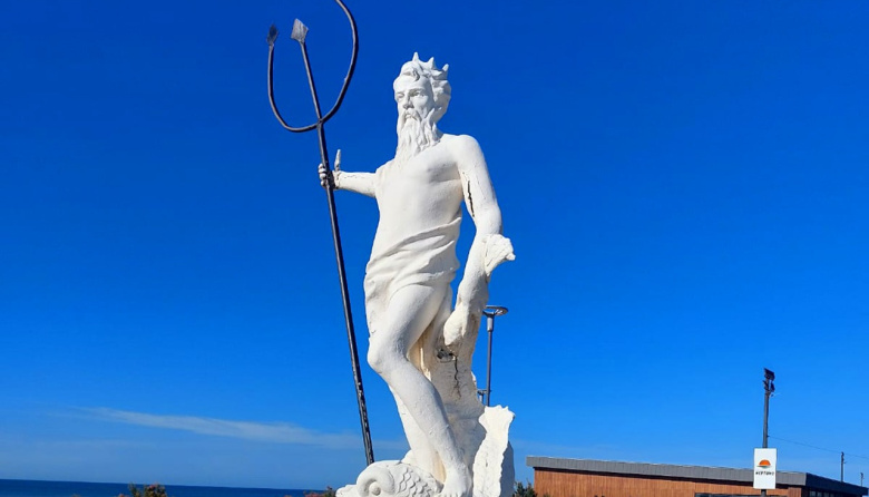 Se puso en valor la Plaza Neptuno, restaurando su histórica escultura
