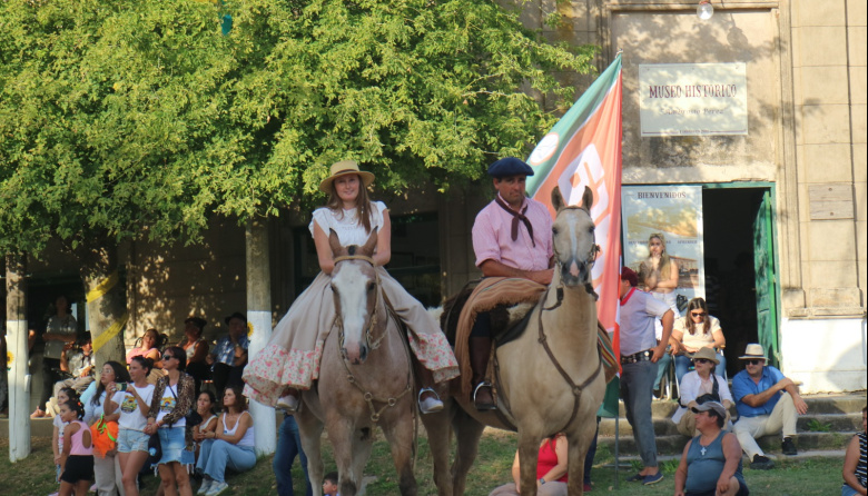 Entre memoria y comunidad: éxito de la Fiesta del Girasol en Ramón Santamarina
