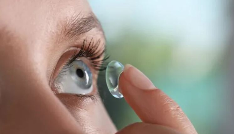 ANMAT prohibió dos modelos de lentes de contacto: de cuáles se trata