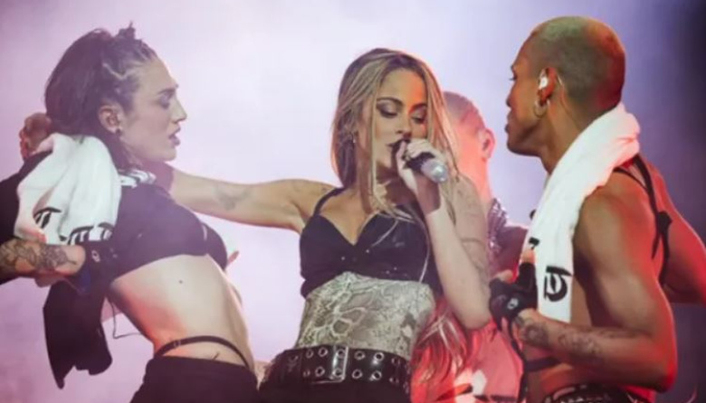 Tini Stoessel habló de embarazo durante su show: ¿cómo reaccionaron los fans?