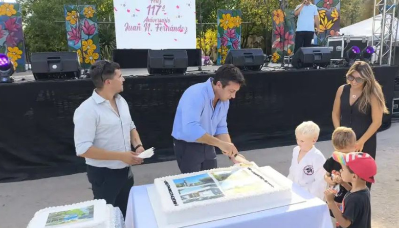 Festejos por el aniversario de Juan N. Fernández