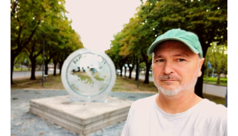 Un monumento que ilumina la memoria: Necochea inaugura un nuevo homenaje a los caídos en Malvinas