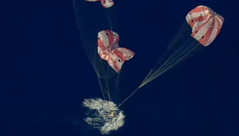 Emocionante: así aterrizaron en paracaídas los astronautas de la misión Artemis II