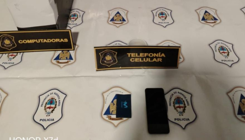 Amenazas de “tiroteo” en escuelas de Necochea: allanaron la casa de una menor y secuestraron un celular, un chip y una CPU