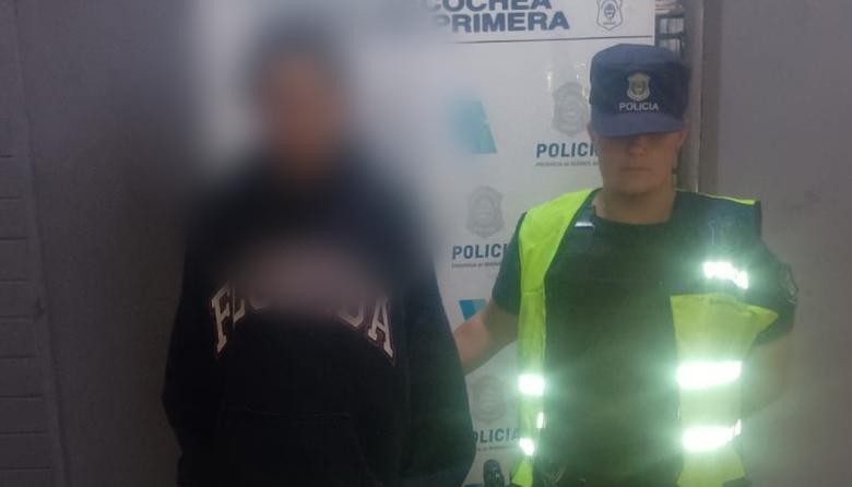 Aprehendieron a las mecheras que robo en ADN  STore