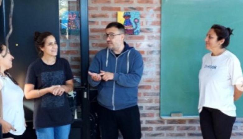 Amenazas en escuelas: el doble discurso de Benítez Mendiburu quedó expuesto en una reunión clave