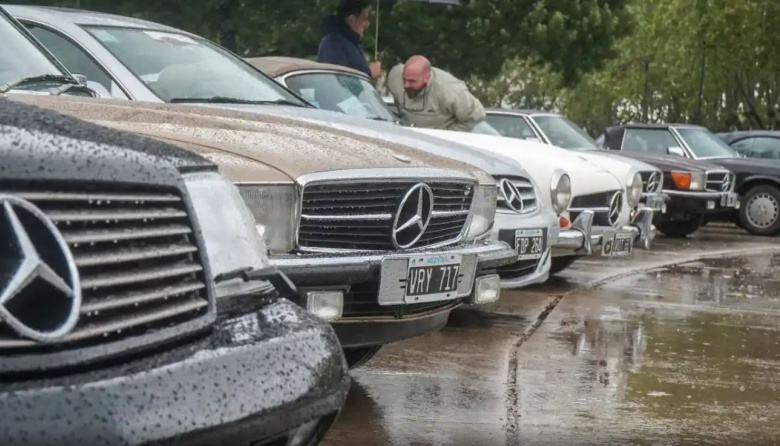 El Club Mercedes Benz se reunió en Necochea, con la presencia de los hijos de Fangio