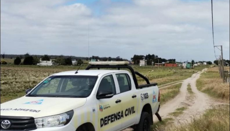 La rápida respuesta de Defensa Civil permitió asistir a dos adultos mayores en una situación de urgencia