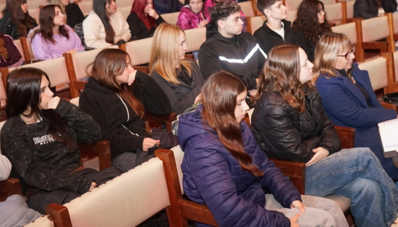 ¿Sabés cuánto impacta tu huella digital? La charla sobre redes sociales despertó interés entre los estudiantes