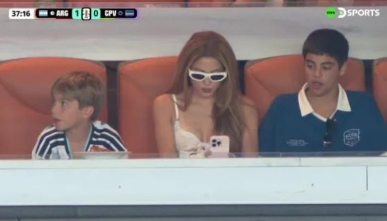 Shakira y sus hijos, presentes en el duelo de la Selección Argentina con Cabo Verde