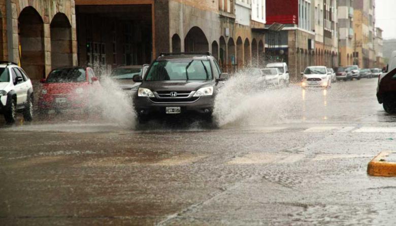 Defensa Civil pide prevención, pero advierte que no hay que alarmarse ante el pronóstico de una primavera lluviosa, o “super niño”
