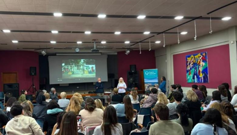 Instituciones de Necochea pusieron en común problemáticas sociales y propusieron fortalecer una gran red comunitaria