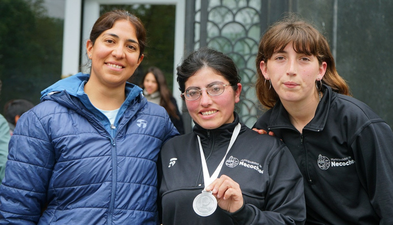 El atletismo inclusivo municipal alcanzó un podio en los Bonaerenses con el brillo de Carolina Gauna