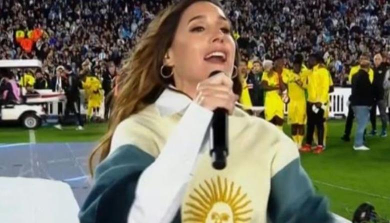 La Sole se emocionó después de cantarle a Lionel Messi en su despedida