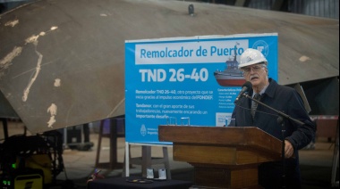 Taiana destacó la construcción del primer buque remolcador realizado por la empresa estatal y financiado por FONDEF