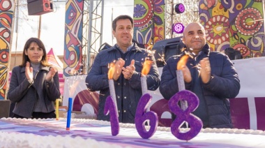 Un colorido Desfile Cívico Militar engalanó el cumpleaños de Quequén
