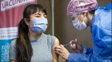 Las muertes de los no vacunados duplicaron a las de quienes tenían dos dosis o más