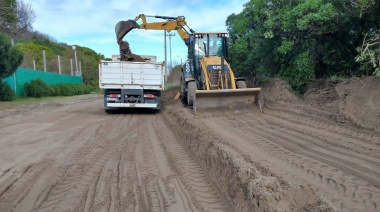 Construyen vereda en la Avenida 2 para garantizar la circulación peatonal hasta el muelle