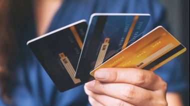 La AFIP controla los gastos realizados con tarjetas de débito y crédito