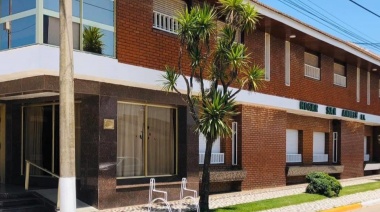 Para regular su funcionamiento, la Municipalidad hará cumplir la Ley de Geriátricos