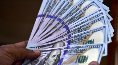 El dólar blue pega otro fuerte salto y se acerca a la barrera de los $340