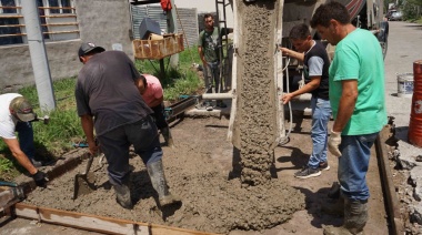 Infraestructura repara un significativo bache en calle 20 entre 67 y 69