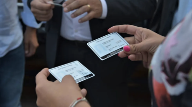 Desarrollo Humano recibió pases multimodales para acceder al transporte gratuito