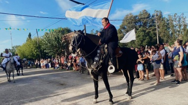 Fiesta del Girasol: Santamarina vivió su fiesta popular con danza, desfile y mucho folclore
