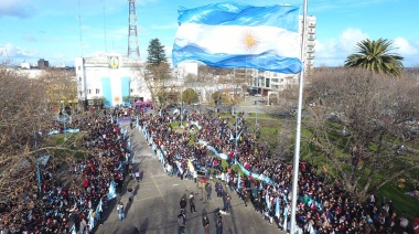 La Plaza Dardo Rocha será eje de una nueva Promesa a la Bandera