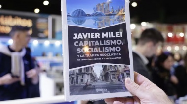 Javier Milei presenta su libro con un musical en el Luna Park