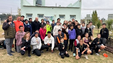 Las escuelas municipales de atletismo participaron de un festival inclusivo