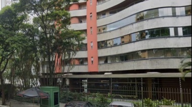 Un joven instalaba vidrios en Brasil y murió tras caer desde el octavo piso