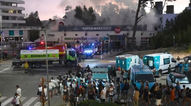 Grave incendio en Pinamar: un supermercado y varios comercios afectados