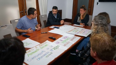 Quequenenses llegaron al municipio para reclamar por los daños del transporte hacia ACA