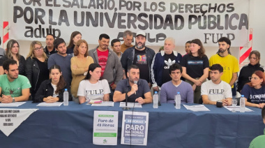 El Gobierno de Milei admite que docentes universitarios perdieron casi el 30% del salario