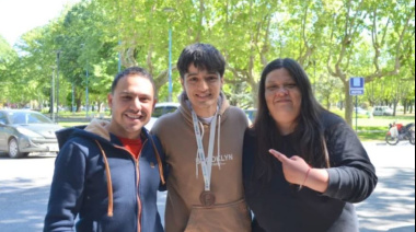 Empezó clases de ajedrez hace poco más de un año y logró una medalla histórica para Necochea
