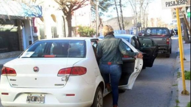 Remiseros y taxistas reclamaron mayor seguridad frente a la Comisaría Primera