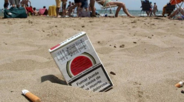 Mar del Plata se prepara para un verano libre de humo: en diciembre comienzan a regir las multas por fumar en la playa