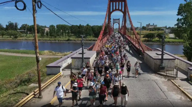 Con pedidos y agradecimientos, marchan a Costa Bonita en el día de la Virgen