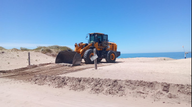 La Municipalidad refuerza los trabajos de mantenimiento y acondicionamiento en la zona costera