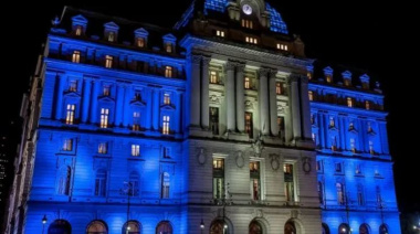 Lo descubrieron espiando a menores en el Palacio Libertad, se arrojó por una ventana y murió
