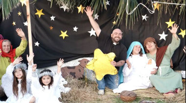 Pesebre viviente, un anticipo de la Navidad en el barrio Los Naranjos