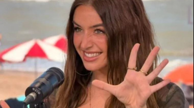 La emoción de Lola Índigo por recibir una camiseta de la Selección Argentina