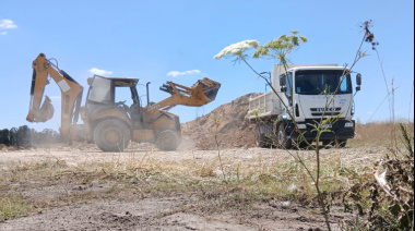 Son continuas las tareas de mantenimiento y reconstrucción de los caminos rurales en el distrito