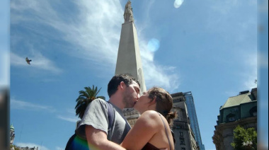 San Valentín en la era digital: “Hay gente sola que lo padece y no hace nada para remediarlo por miedo”