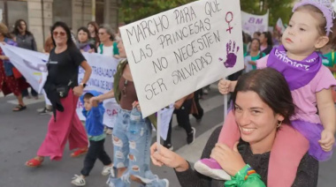 Mujeres marcharon por el centro en una nueva jornada del 8M