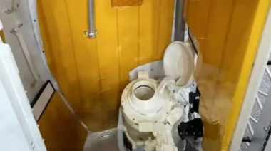 La NASA le prohibió usar el inodoro a los astronautas de Artemis II: los motivos