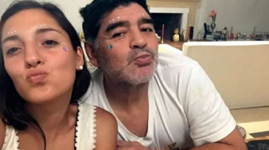 Juicio por la muerte de Maradona: Jana relató que estaba en un cuarto "con las ventanas tapadas con cartón"
