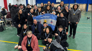La Escuela Municipal «Todos al Agua» debutó en la Liga Regional con un buen número de nadadores