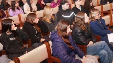¿Sabés cuánto impacta tu huella digital? La charla sobre redes sociales despertó interés entre los estudiantes